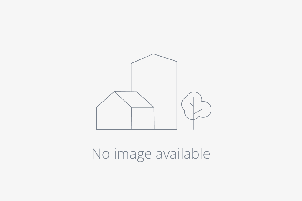 <p>FEATURED LISTINGS</p>